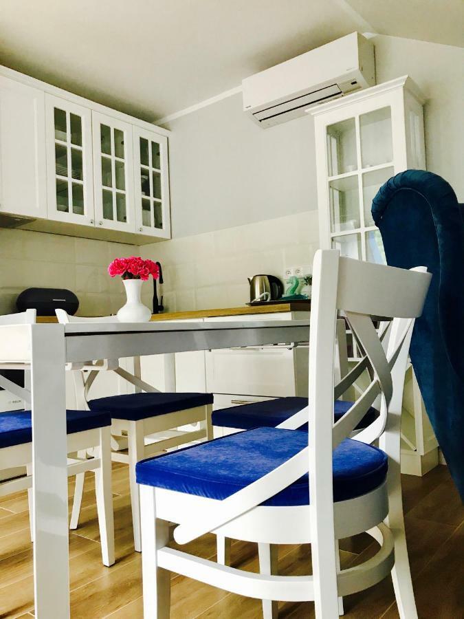 Apartamenty Platinum Лукенцин Экстерьер фото